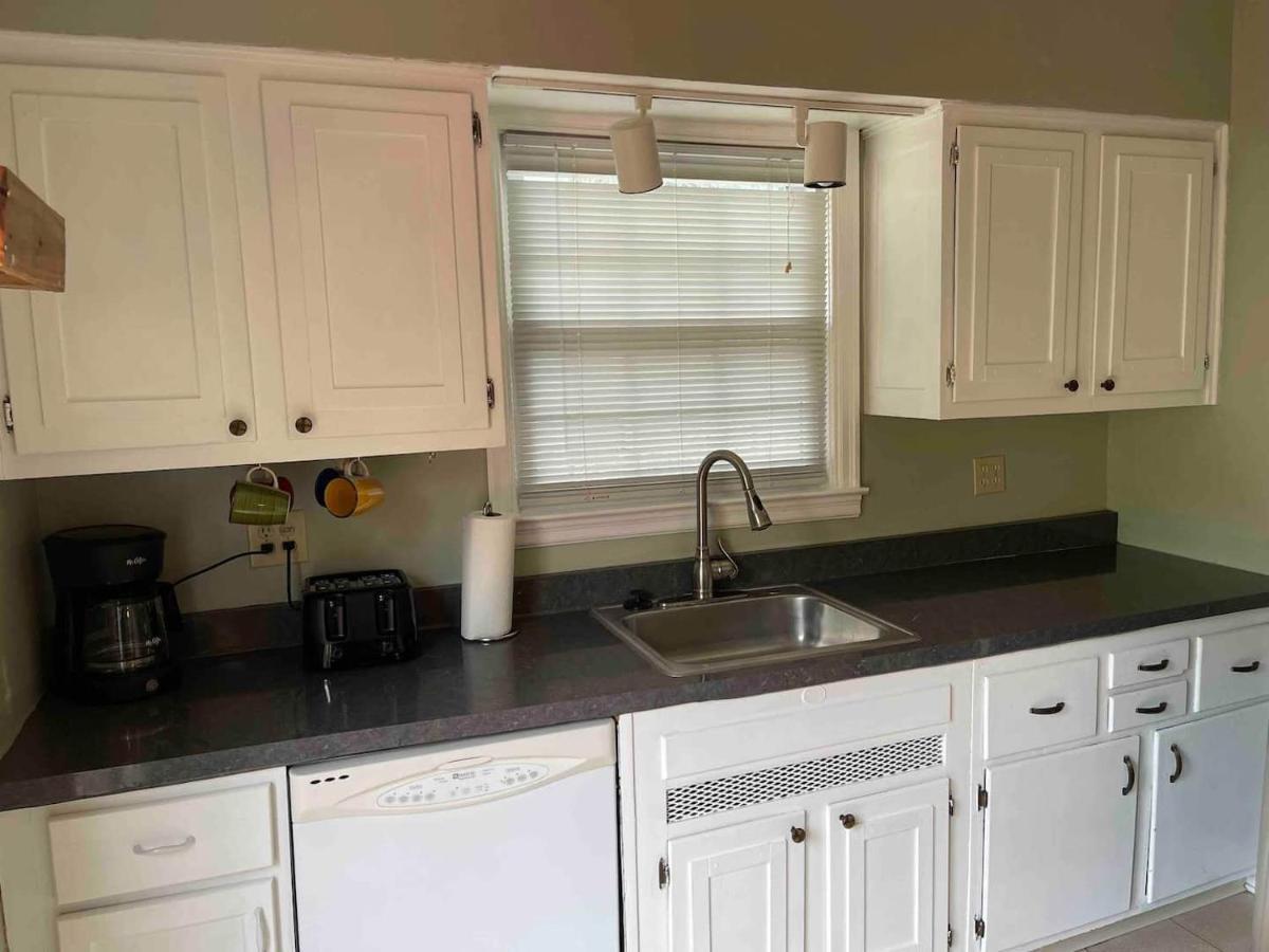 Quaint, Comfy, Close & Convenient Charleston Exterior photo